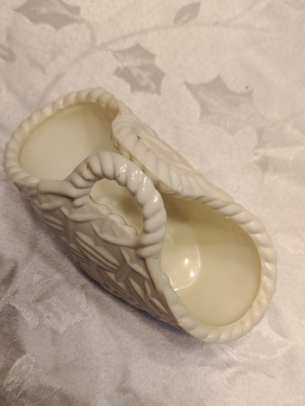 Ivory Queen's Ware posy basket